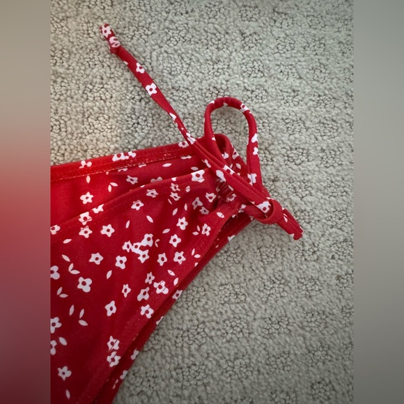 Red Bikini - Picture 2 of 3